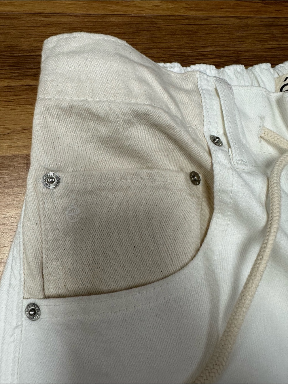 NWT Etica Niko High Wide Legcream drawstring relaxed shorts with contrast pocket - Picture 2 of 4